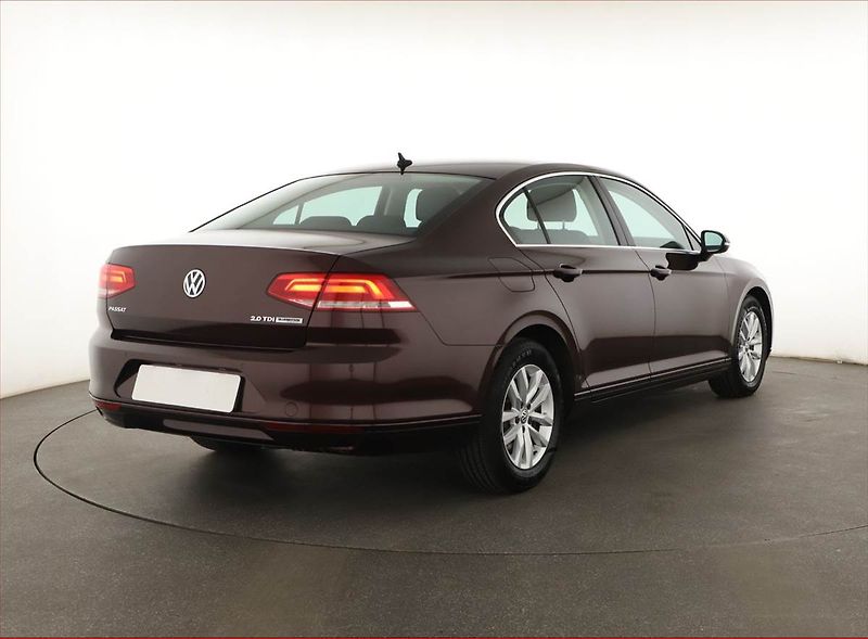 Volkswagen Passat (2015) Comfortline 2.0 TDI - fotka 5 z 18