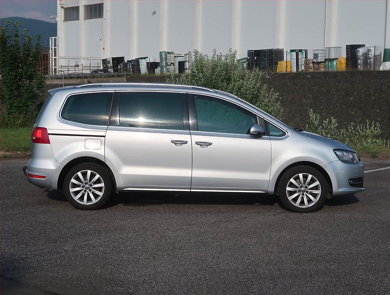 Volkswagen Sharan (2015) Highline 2.0 TDI, 4X4, 7 míst - fotka 6 z 13