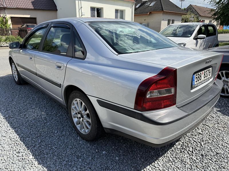 Volvo S80 2.4T ZACHOVALY SERVISOVANY VUZ - fotka 3 z 12