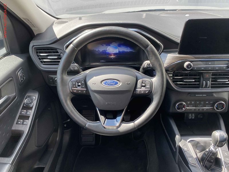 Ford Kuga (2021) 2.0 TDCi, Vignale, LED, navi - fotka 11 z 18