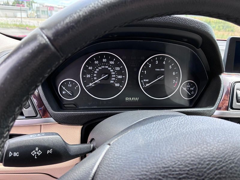 BMW Řada 3 (2013) - fotka 7 z 8