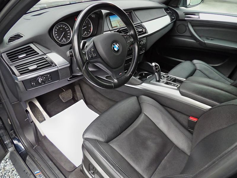 BMW X6 M50d LED HUD Softclose ČR - fotka 18 z 32