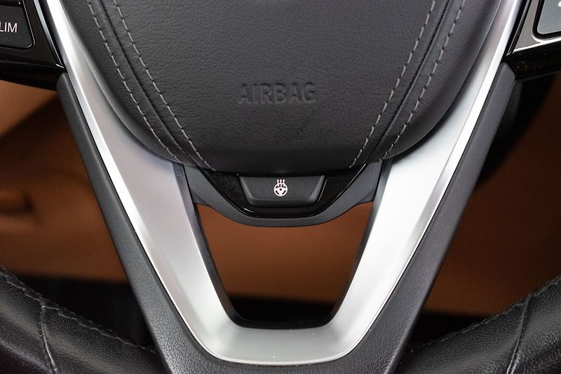 BMW Řada 5 530d xDrive*TAŽNÉ*N.TOPENÍ*ČR - fotka 20 z 48