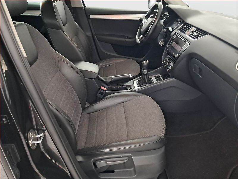 Škoda Octavia (2015) Elegance 2.0 TDI, Serv.kniha - fotka 9 z 17