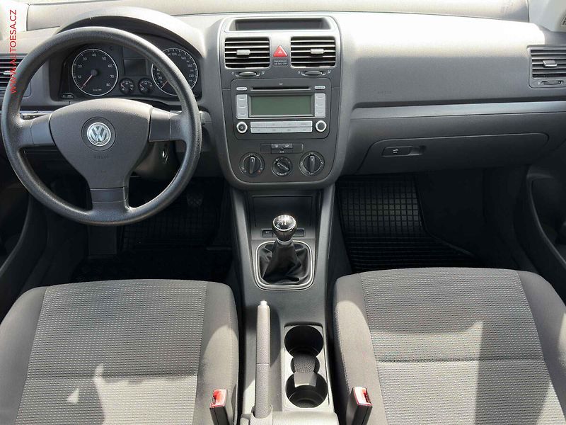 Volkswagen Jetta (2006) 1.6i, servis.kniha, AC - fotka 8 z 17