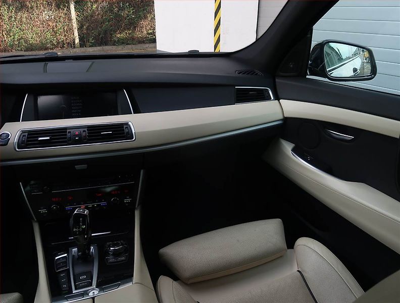 BMW Řada 5 (2012) 530d xDrive GT, 4X4, Automat - fotka 8 z 34