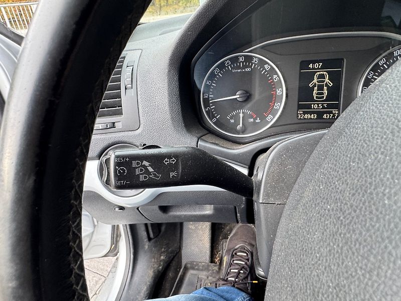 Škoda Octavia (2010) 1.6 TDi, odpočet DPH - fotka 20 z 32