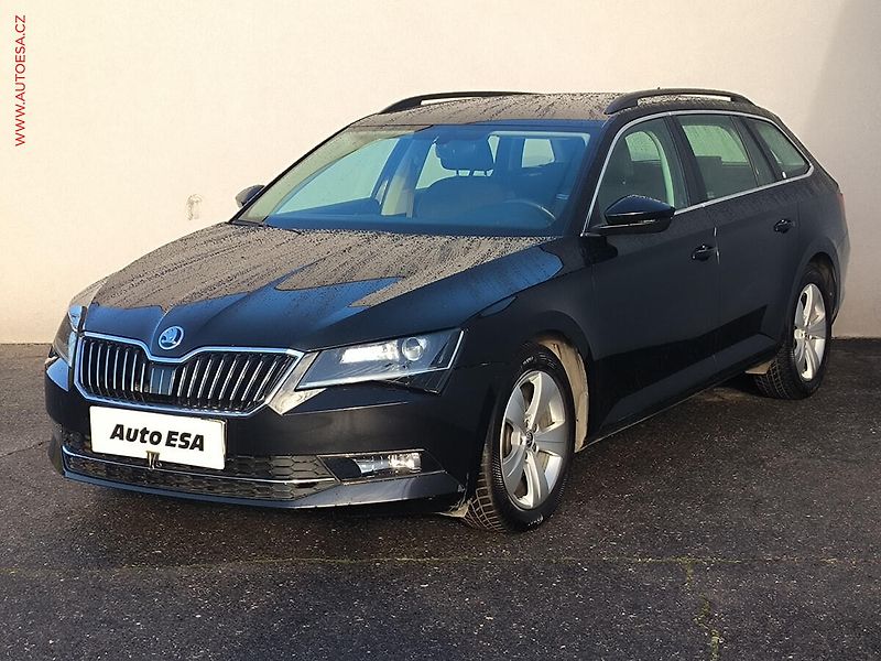 Škoda Superb (2019) 2.0TDI, ČR, Ambition, DSG - fotka 3 z 24