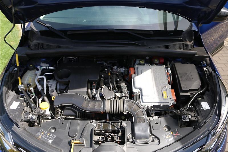 Renault Captur (2020) 1,6 Intens E-TECH Plug-in - fotka 66 z 71