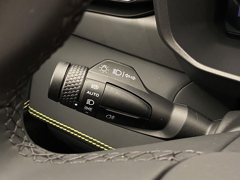 Lynk & Co 01 (2025) CORE PHEV AUT CZ 1.maj - fotka 28 z 92