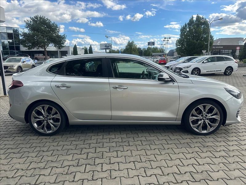 Hyundai i30 1,4 17 FB 1,4 T-GDI DCT STYLE - fotka 6 z 27
