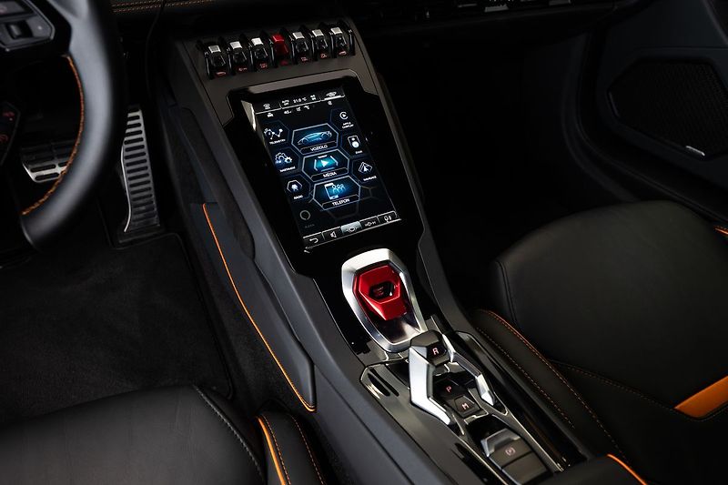 Lamborghini Huracán EVO coupé /LIFT/Sensonum/PPF - fotka 10 z 23