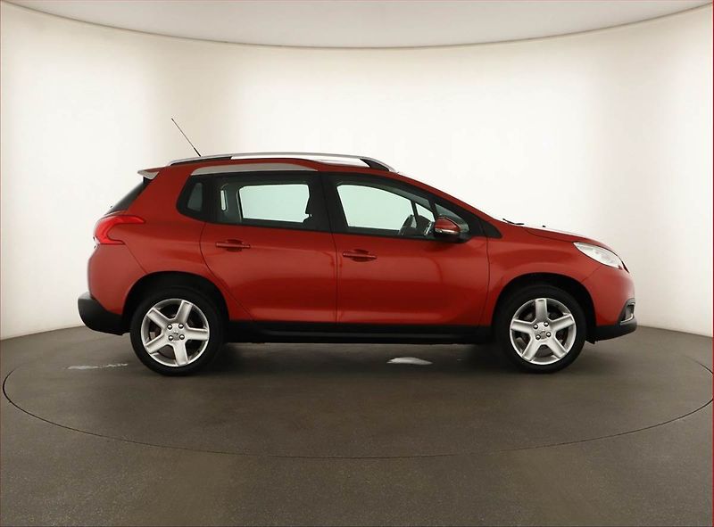 Peugeot 2008 (2015) 1.6 VTi, Tempomat - fotka 6 z 18