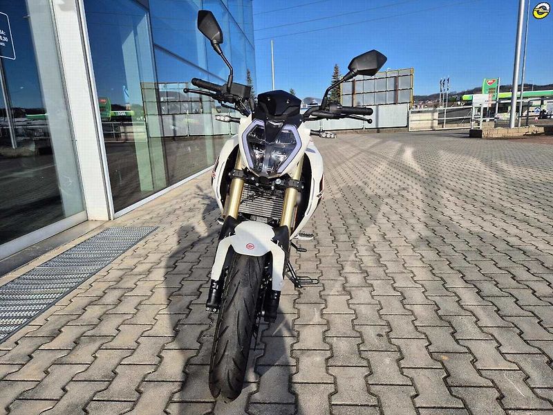 Keeway RKF 125i (2025) VÝPRODEJ EURO5 - fotka 9 z 17
