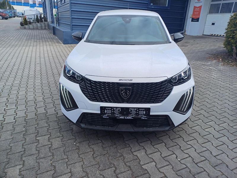 Peugeot 2008 (2026) STYLE 1.2 PurTech 100 k manuál - fotka 3 z 23