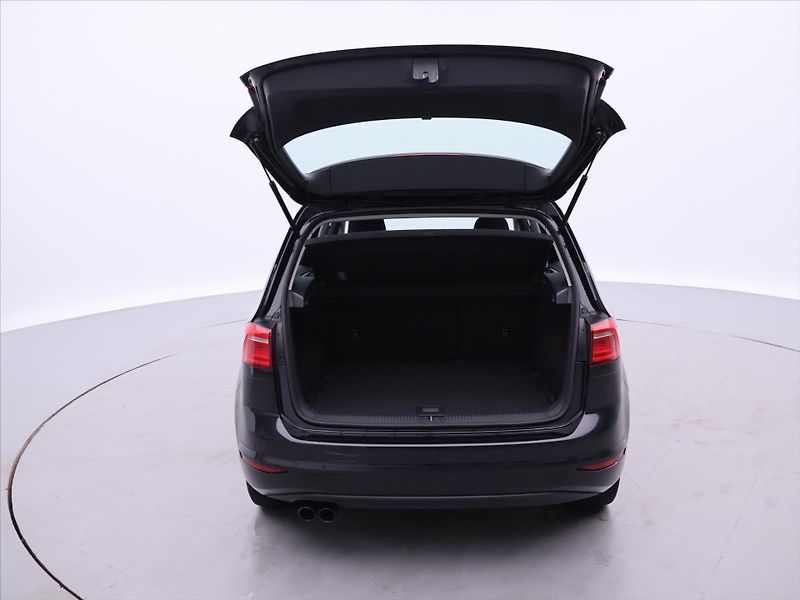 Volkswagen Golf Sportsvan 1,4 TSI DSG Highline Xenon - fotka 9 z 36
