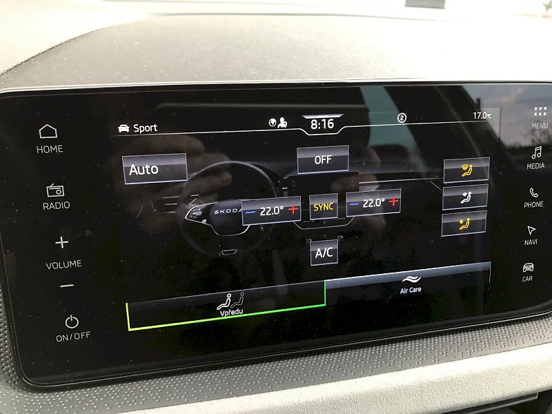 Škoda Kamiq (2025) SELEC TSI 110/1.5 A7F - fotka 24 z 28