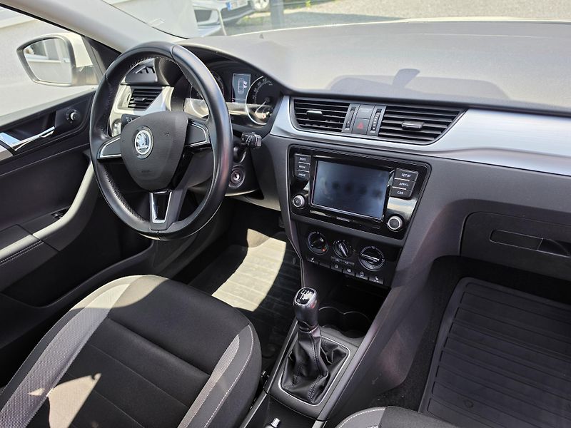 Škoda Rapid 1.0 TSI Park Senzor  - fotka 18 z 21
