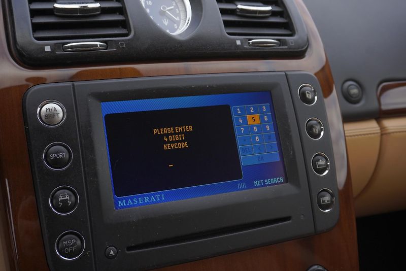 Maserati Quattroporte (2007) 4.2i 295 kW AUTOMAT - fotka 31 z 46