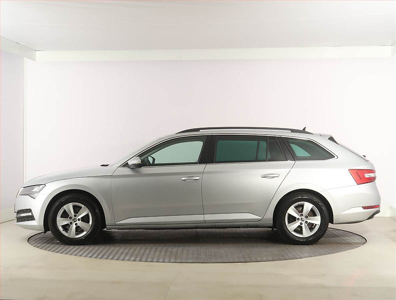 Škoda Superb (2022) Ambition 2.0 TDI, Automat - fotka 3 z 23