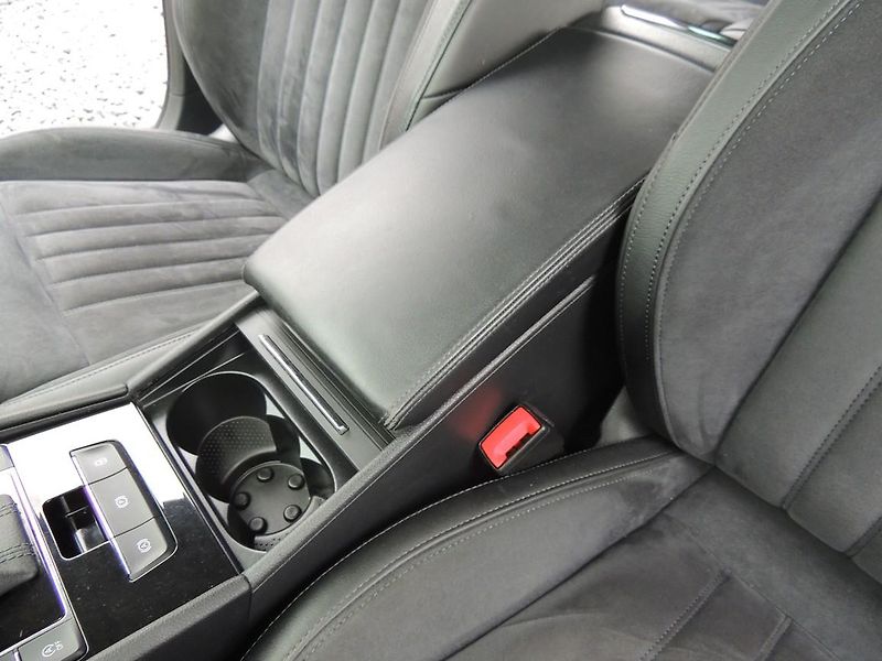 Škoda Superb (2019) 2.0TSi,200kw,4x4,DSG,Style,ČR - fotka 25 z 55