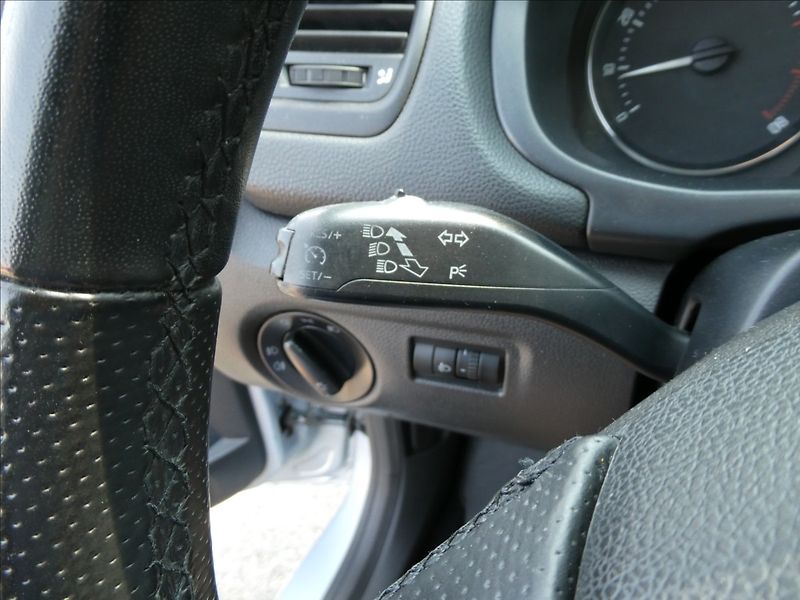 Škoda Roomster 1,2 TSi 2x kola,KLIMA,tempomat - fotka 31 z 43
