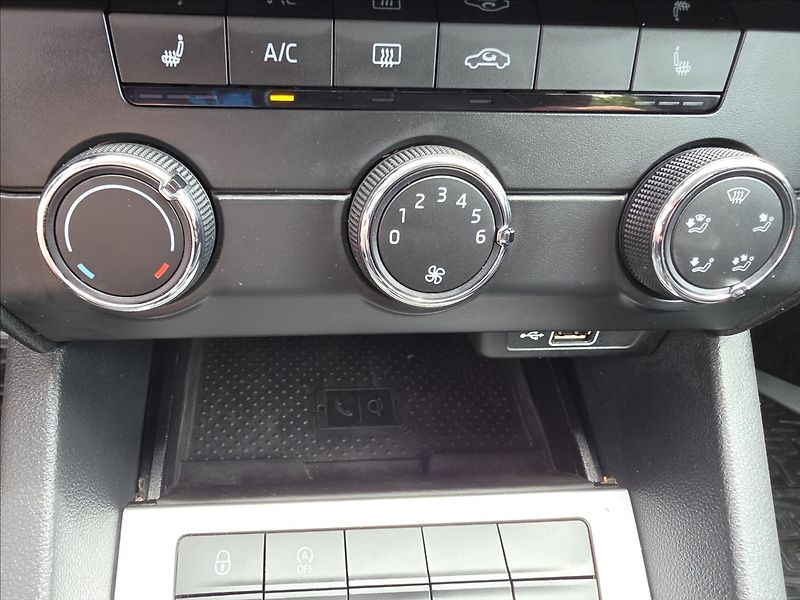 Škoda Octavia III 1,0 TSi 85KW Ambition - fotka 21 z 44