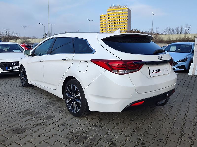 Hyundai i40 1.7 CRDI/104kW Experience AT - fotka 7 z 33