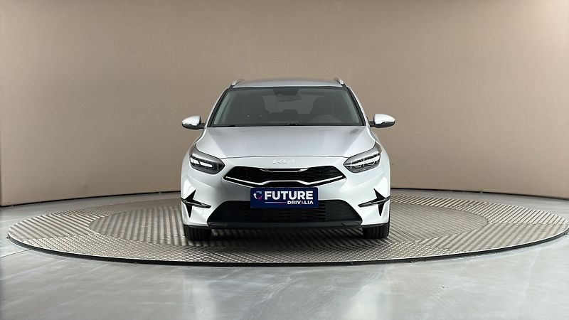 Kia Ceed 1.5 T-GDI Top - fotka 3 z 25