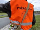 Svatováclavská jízda vedla i Studénkou, kde dělal Miroslav Tovaryš motospojku, 28. 9. 2024.