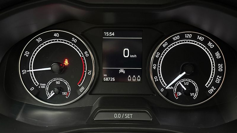 Škoda Scala 1.0 TSI Ambition - fotka 10 z 22