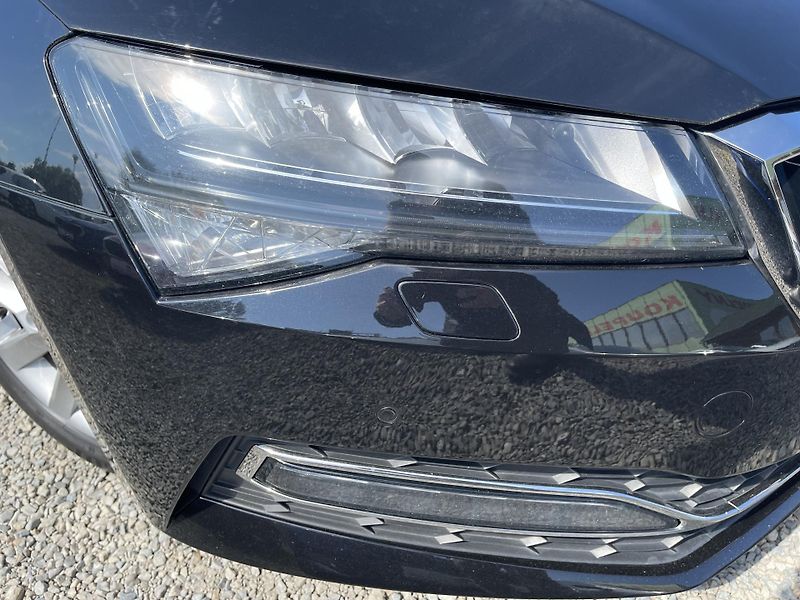 Škoda Superb 2.0 TSi Dsg 4x4 STYLE-DPH-ČR ! - fotka 18 z 54
