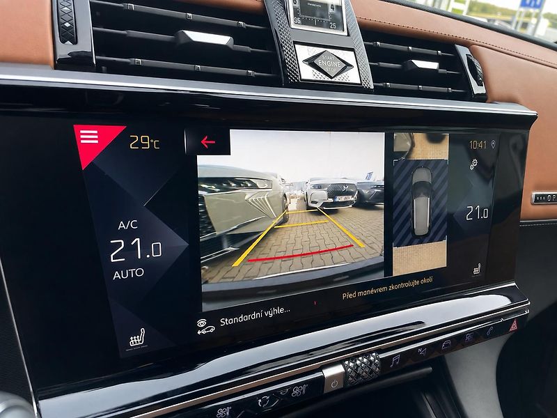 DS Automobiles DS7 Crossback (2021) RIVOLI 1.6 PureTech 133 kW - fotka 30 z 33