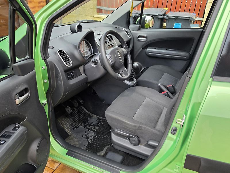 Suzuki Splash 1.2i 63kW KLIMA*REZERVACE* - fotka 10 z 46