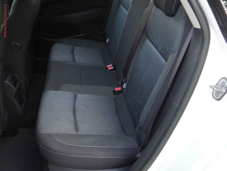Citroën C4 (2013) 1.6 i - fotka 10 z 15
