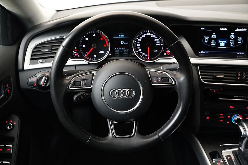 Audi A5 - fotka 18 z 25