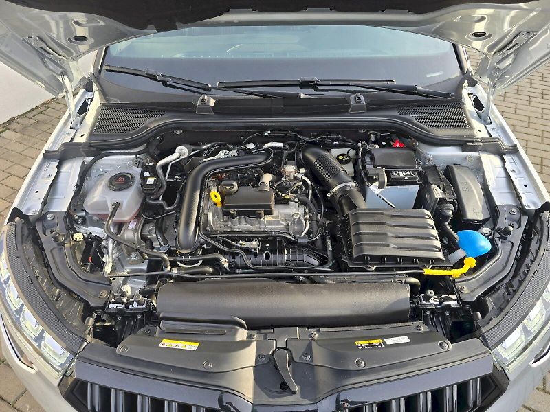 Škoda Kamiq (2024) 1,0TSI 85KW DSG MONTE CARLO - fotka 29 z 33