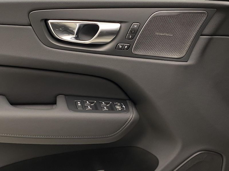 Volvo XC60 (2026) B5 AWD AUT BRIGHT PLUS  - fotka 25 z 67
