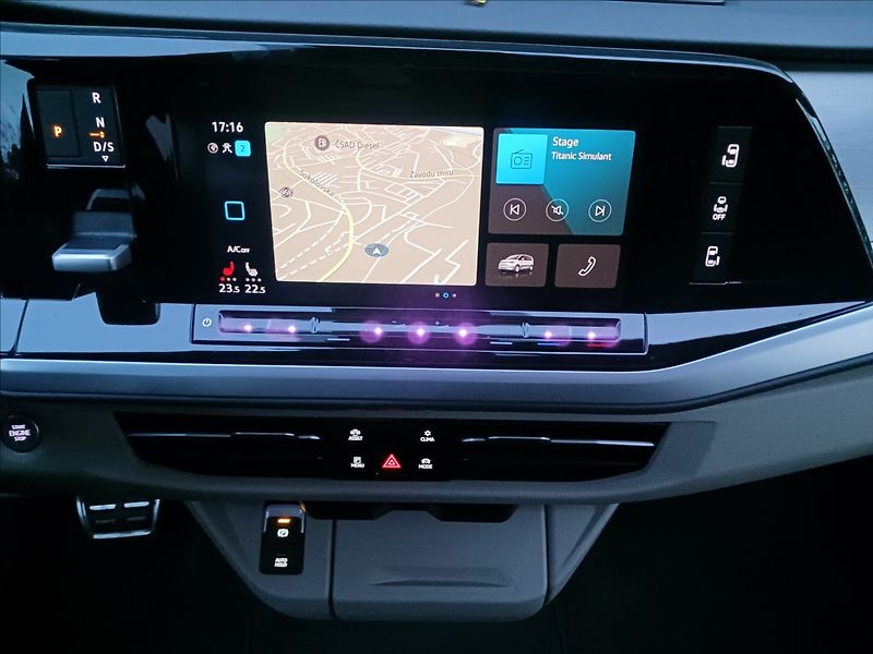 Volkswagen Multivan 2,0 TSI 150kW LONG STYLE - fotka 14 z 27