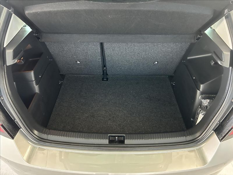 Škoda Fabia 1,2   TSI,SERVISKA,ŘEMEN - fotka 15 z 15