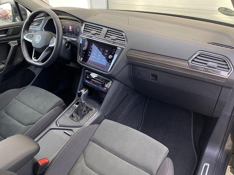 Volkswagen Tiguan Allspace 2,0 TDI 110 kW Elegance DSG - fotka 25 z 29