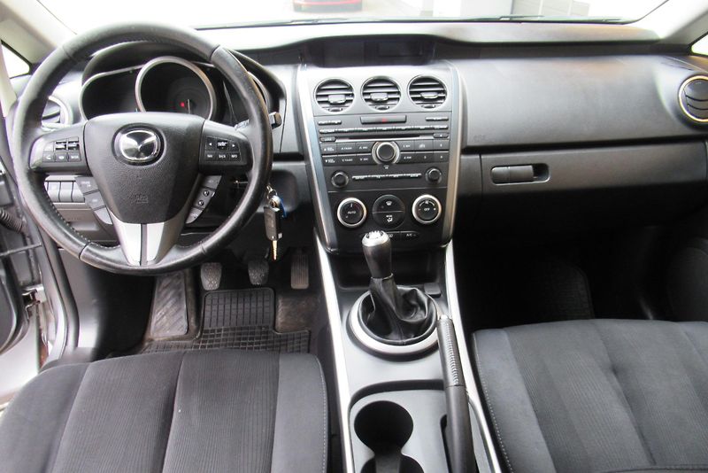 Mazda CX-7 2.2 CD 4WD AUT. KLIMA TAŽNÉ - fotka 9 z 21