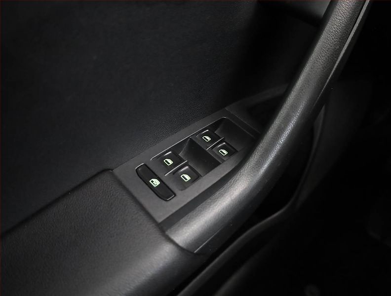 Škoda Octavia (2013) Elegance 2.0 TDI, Serv.kniha - fotka 13 z 16
