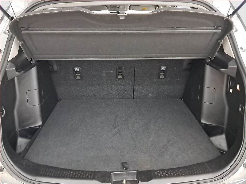 Suzuki SX4 S-Cross (2020) 1.4 BoosterJet, ČR,1.maj - fotka 13 z 18
