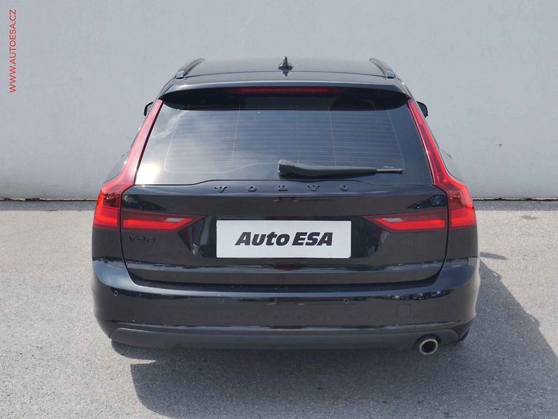 Volvo V90 (2018) 2.0 D, Kůže, NAVI - fotka 5 z 15
