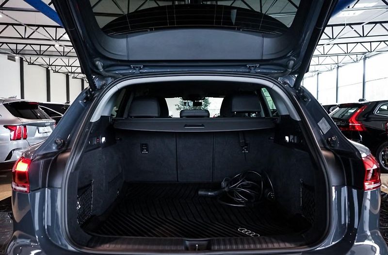 Audi Q6 e-tron Q 360kam Tažné Auto. Park. - fotka 9 z 38