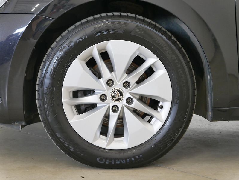 Škoda Octavia - fotka 10 z 27