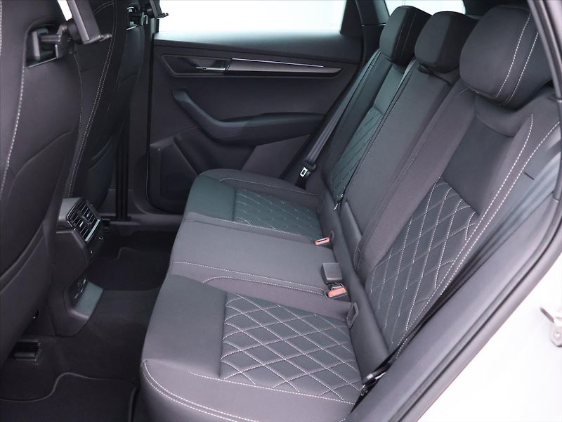 Škoda Karoq 1,5 TSi Sportline DSG 1maj DPH - fotka 17 z 47
