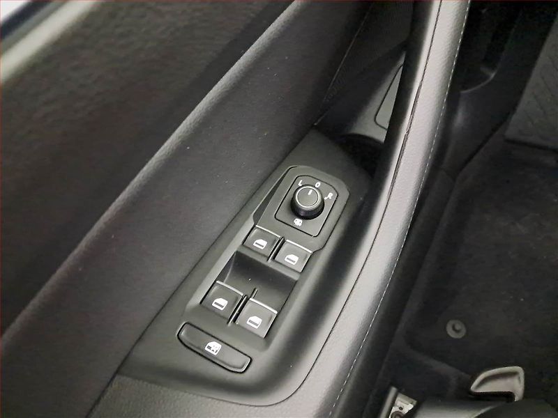 Volkswagen Passat (2016) Business 2.0 TDI, Kůže - fotka 15 z 15
