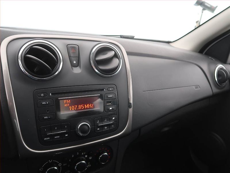 Dacia Logan (2015) 1.2 16V, Serv.kniha, Tempomat - fotka 13 z 14